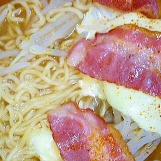 美味！ベーコンチーズもやしみそラーメン